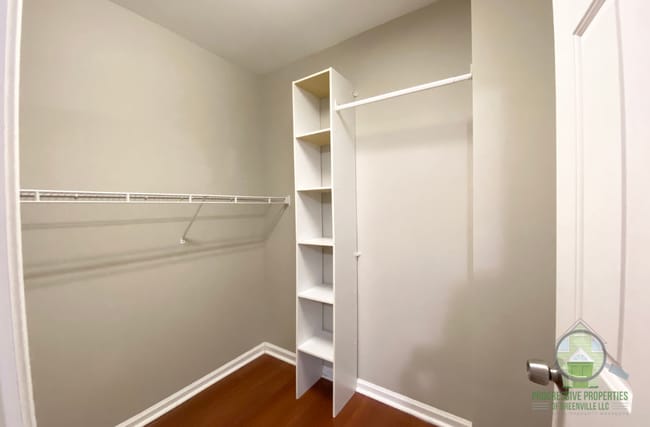 Building Photo - 222 Cambria Ct