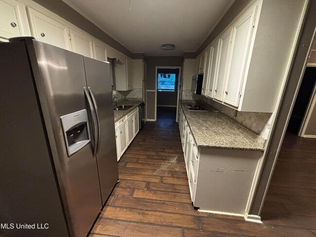 Building Photo - 5318 Venetian Way