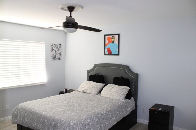 Master Bed - 7736 Allerton Ave