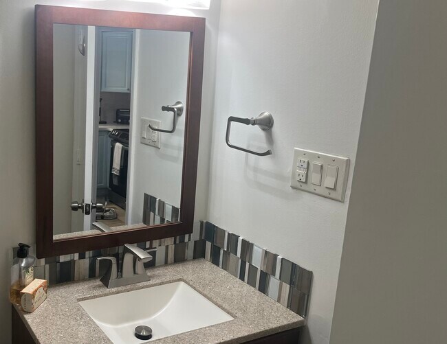 Building Photo - 1809 Crooked Pine Dr