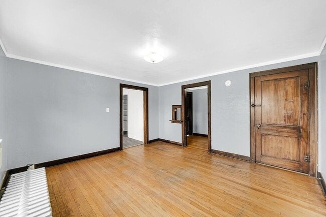 Building Photo - 650 119th St