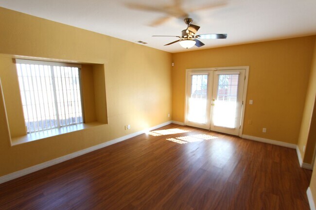 Building Photo - 3250 S Litzler Dr