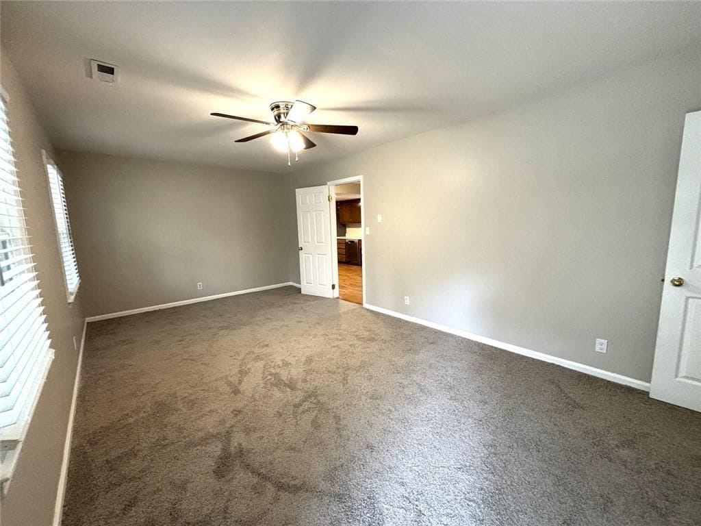 Building Photo - 558 Dorsey Cir SW