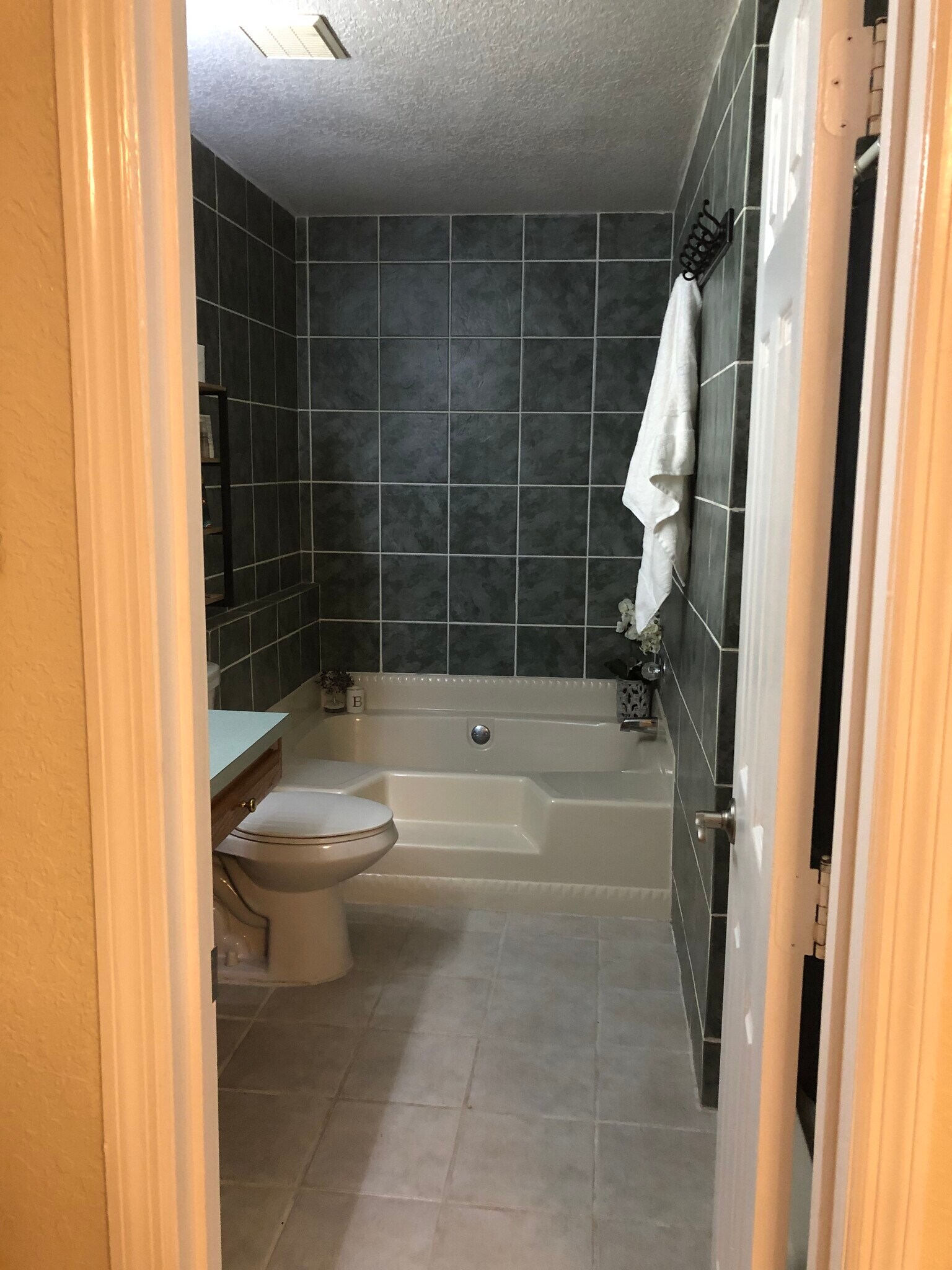 Building Photo - 230 E Story Rd