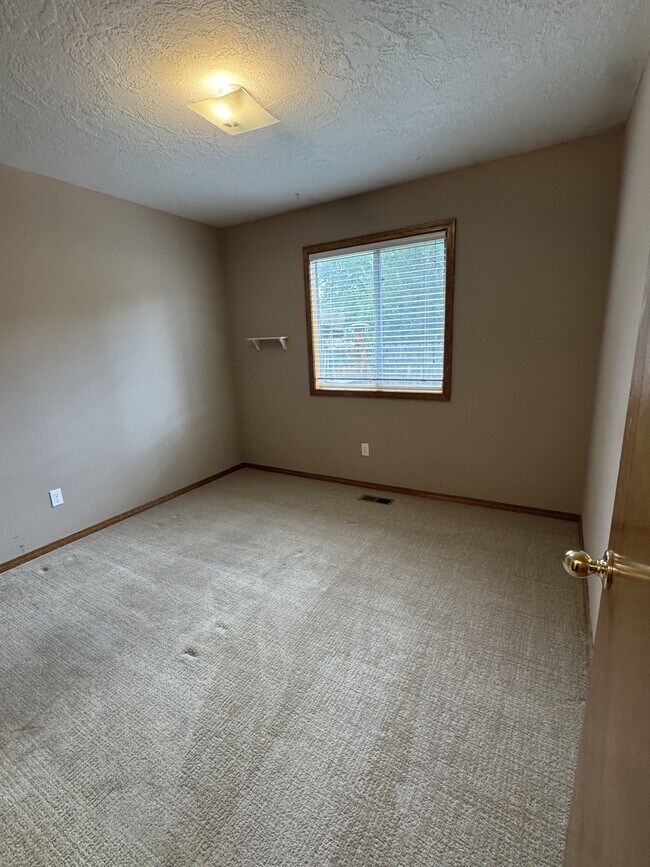 Building Photo - 426 W Arizona Ln