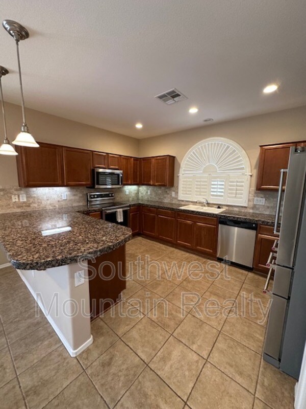 Building Photo - 4245 E Ficus Way