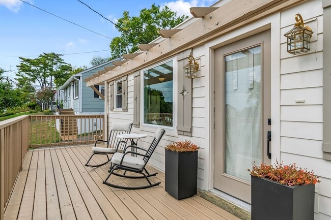 Building Photo - 3804 Lookout Dr