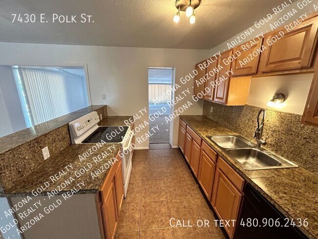 Building Photo - 7430 E Polk St