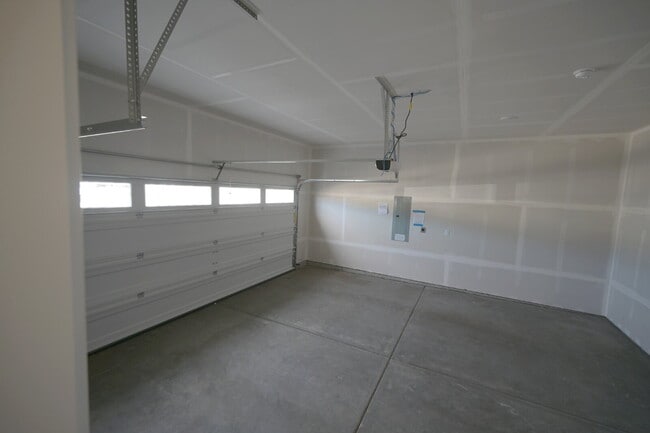 Building Photo - Brand new 2 bed 2 bath home in Rolling Hil...