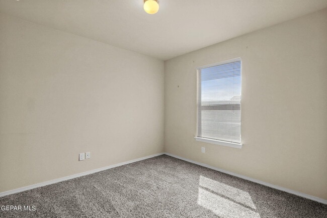 Building Photo - 2240 Decamp Point Pl