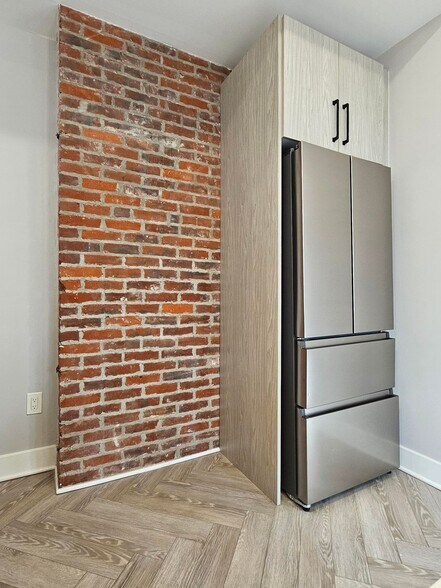 Building Photo - 862 N 41st St