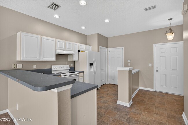 Building Photo - 1572 Biscayne Bay Dr
