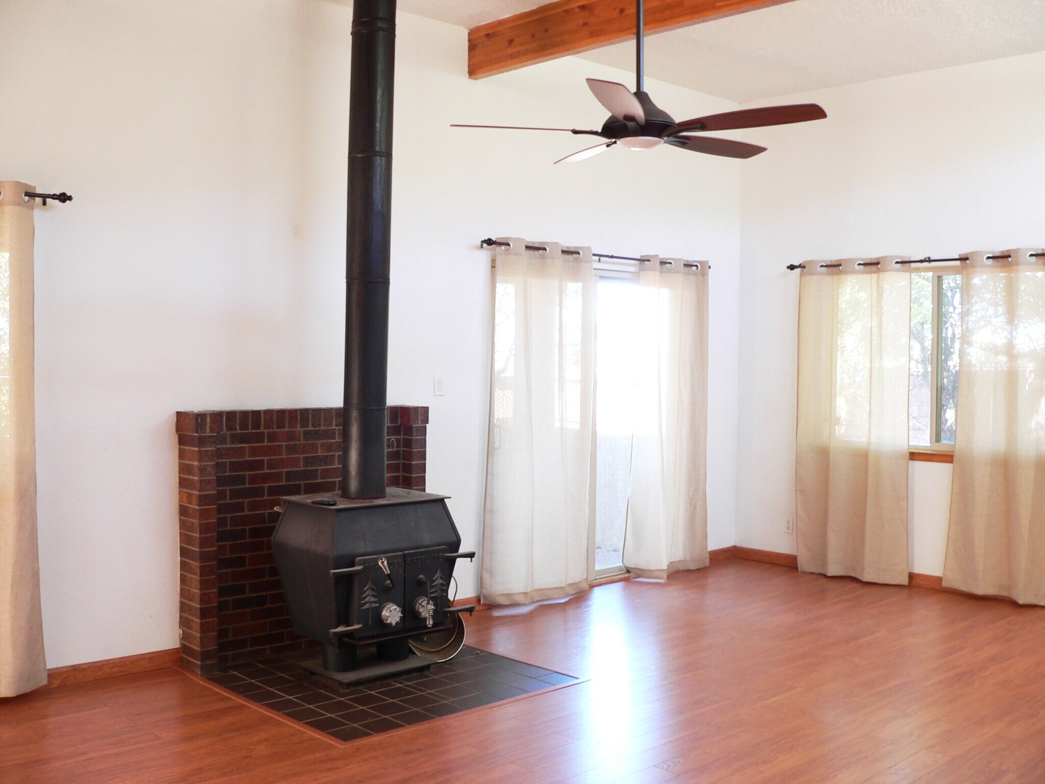 Great room - 1808 Tramway Terrace Loop NE