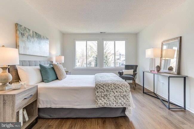 Building Photo - 11707 Summerchase Cir