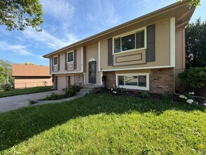 Building Photo - 13203 Courtney Dr