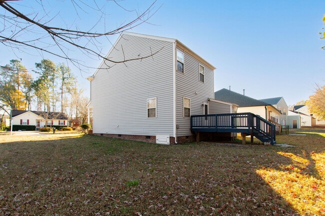 Building Photo - Charming 3-Bed, 2.5-Bath Home with New Roo...