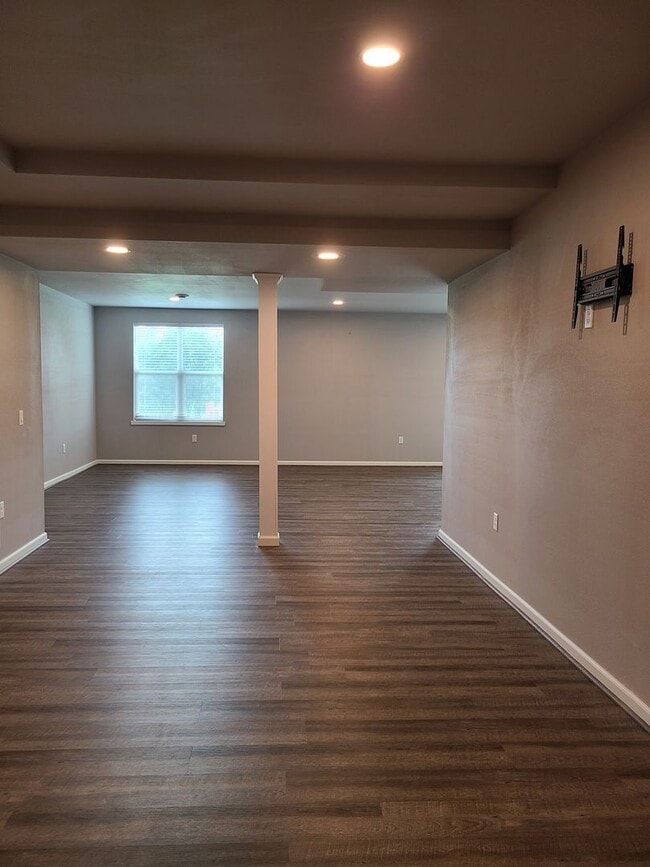 Building Photo - Four Bedroom Three Bath Single Family Home