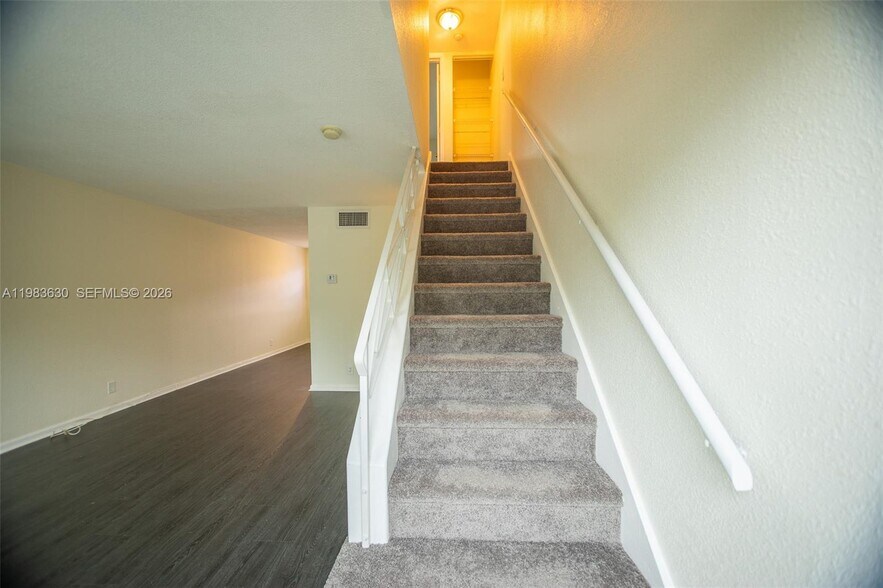 Building Photo - 4803 NW 9th Dr