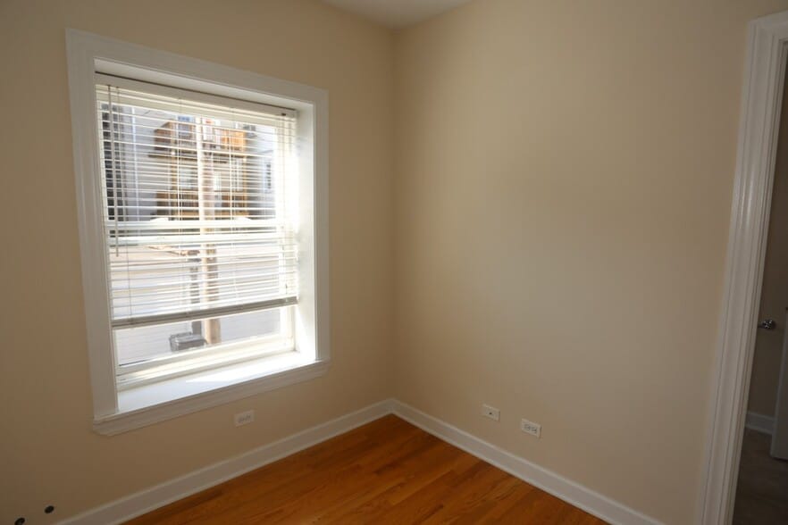 Building Photo - 3255 N Clifton Ave