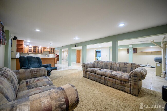 Building Photo - 496 Ragland Dr