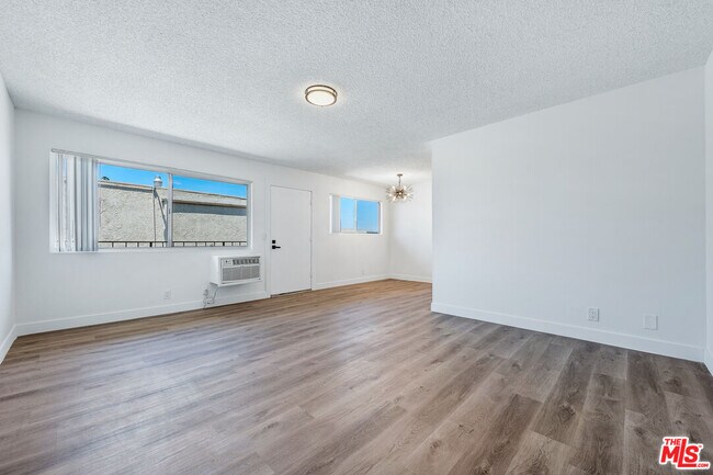 Building Photo - 5700 Ackerfield Ave