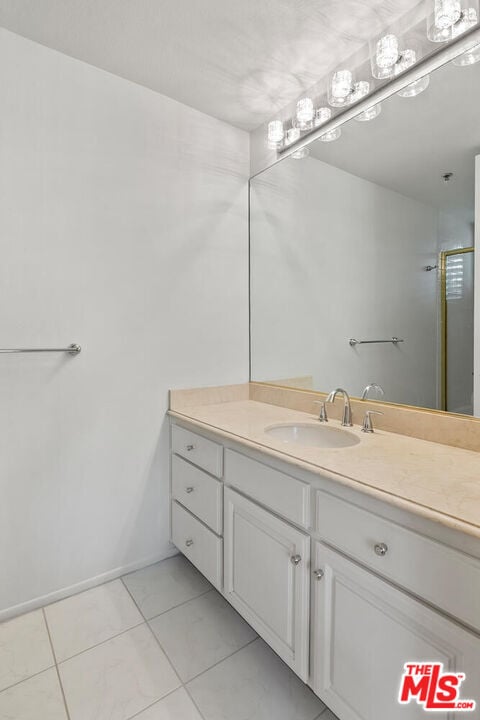 Building Photo - 2131 Century Park Ln