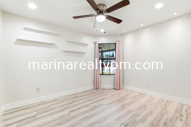 Building Photo - Home Sweet home-Beautiful remolded 3 bedroom 2 bathroom