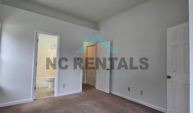 Building Photo - 3607 McCuiston Rd