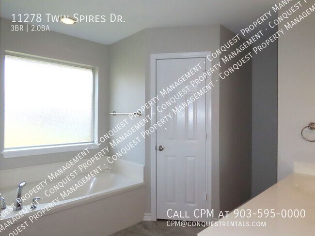 Building Photo - 11278 Twin Spires Dr
