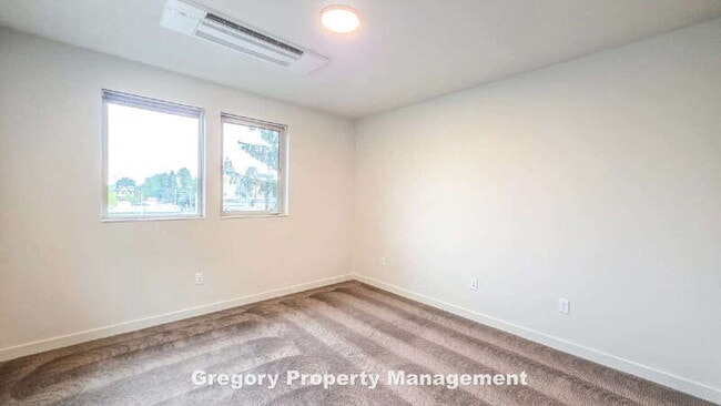 Building Photo - 4425 Meridian Ave N