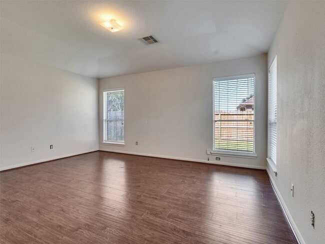 Building Photo - 2306 Diamond Springs Dr