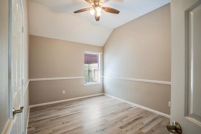Building Photo - 5803 Sawyer Bend Ln