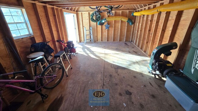 Building Photo - 126 Pinecrest Rd