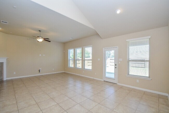 Building Photo - 28258 Natalie Bend Rd