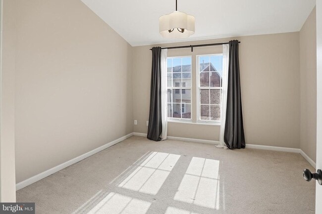 Building Photo - 12831 Silvia Loop