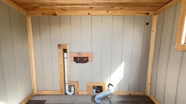 Building Photo - 4713 Thorpe Ave