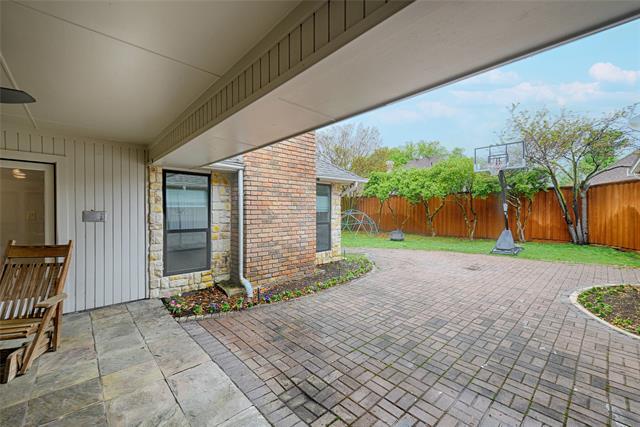 Building Photo - 7119 Debbe Dr