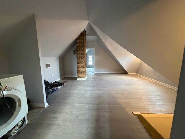 Building Photo - 49 Lembeck Ave