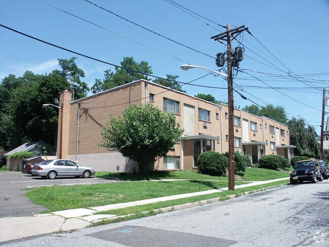 Building Photo - Overbrook Apartments