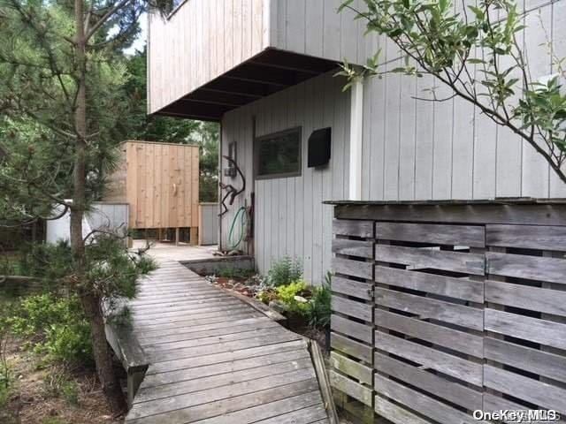 Building Photo - 190 Clipper Way