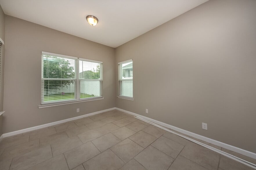 Building Photo - 1716 Hawksbill Ln
