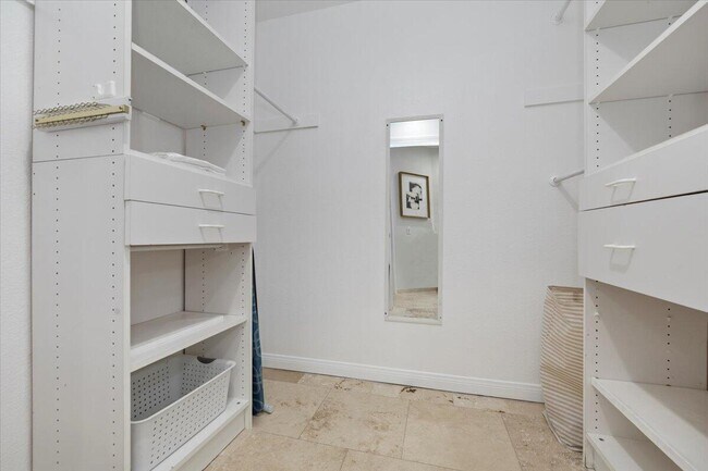 Building Photo - 73417 Foxtail Ln