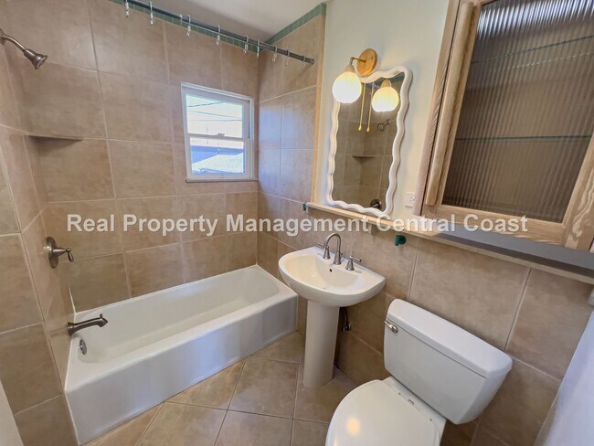 Building Photo - AVAILABLE AUGUST - Charming Morro Bay Home...