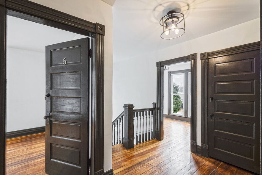 Building Photo - 205 Broadway St