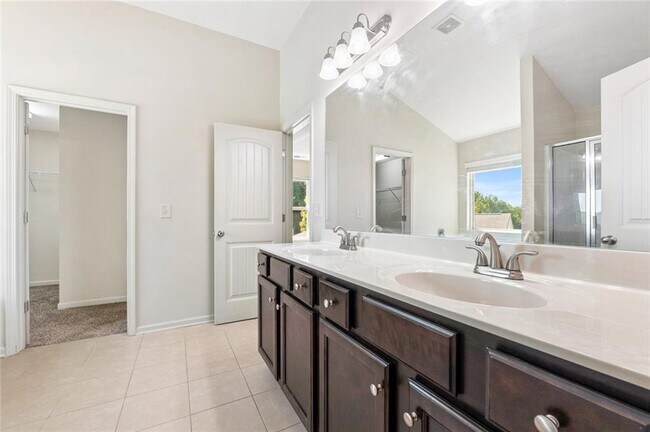 Building Photo - 4467 Water Mill Dr