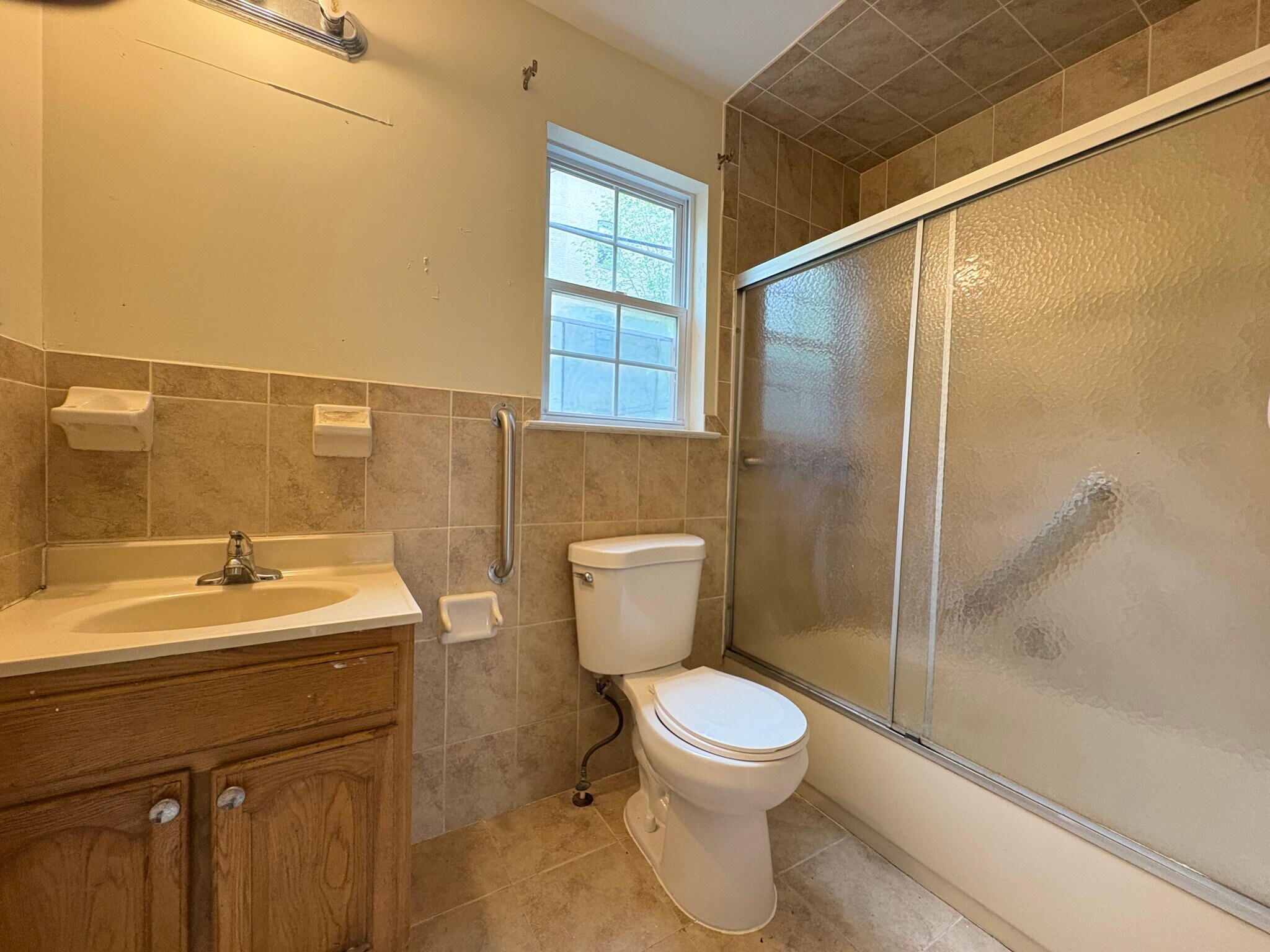324 Clinton Ave 2 - 324-326 Clinton Ave