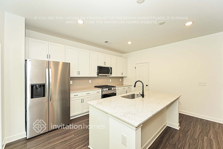 Building Photo - 212 E Millbrook Dr