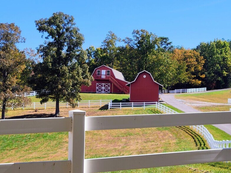 Primary Photo - 4950 Hoof Beat Trail