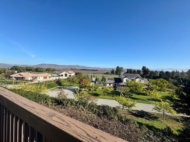 Building Photo - Adorable two bedroom in San Juan!