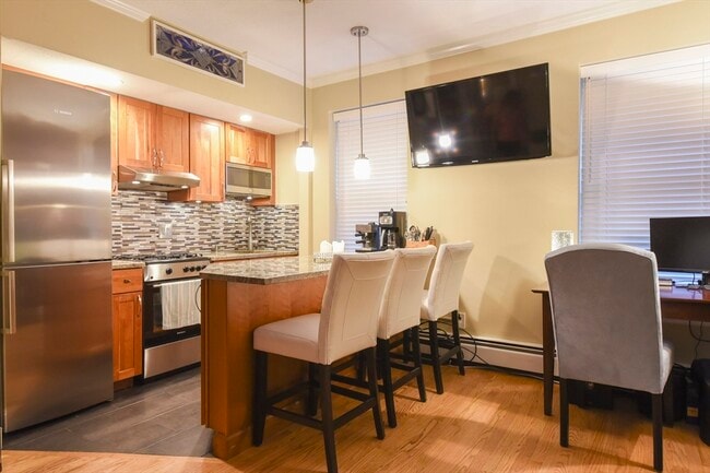 Building Photo - 47 Tileston St